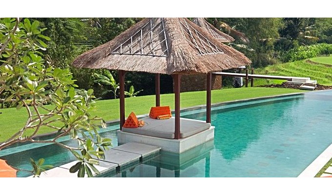 Location Villa Canggu Bali avec piscine privée et personnel 