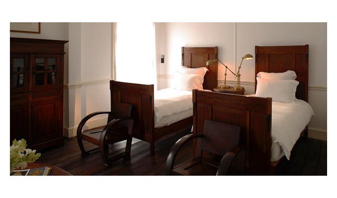 Chambres de Charme en Maison colonial au coeur de Bangkok