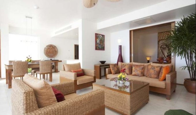 Location Appartements de vacances, Kamala, Phuket. Location de vacances dans résidence de luxe avec toutes commodités, piscine, service de chambre, salle de gym