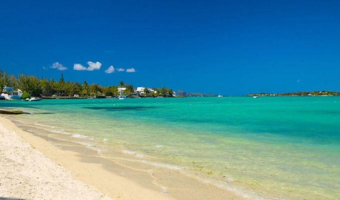 Location Villa Ile Maurice Pieds dans l'eau et avec piscine privée à Grand Baie