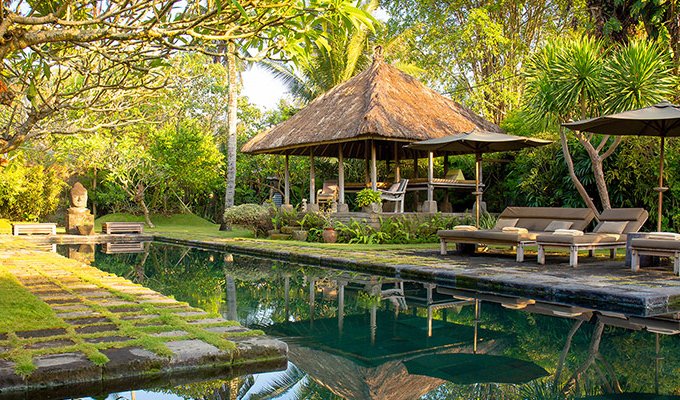 Location Villa Canggu Bali avec piscine privée et personnel 