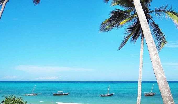 Location Villa Zanzibar sur la plage à Matmawe, personnel et piscine privée