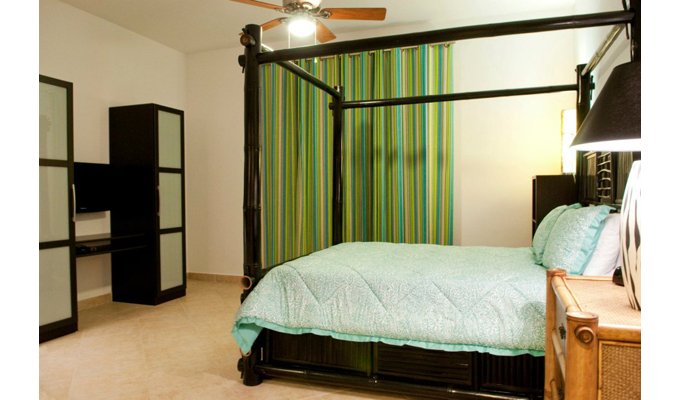 St. Maarten Location Appartement vue mer Cupecoy Caraibes DWI