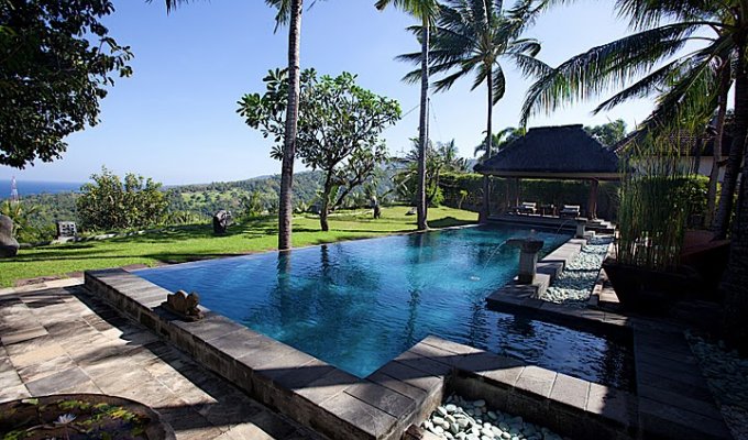 Location villa Lombok dans un complexe hotelier