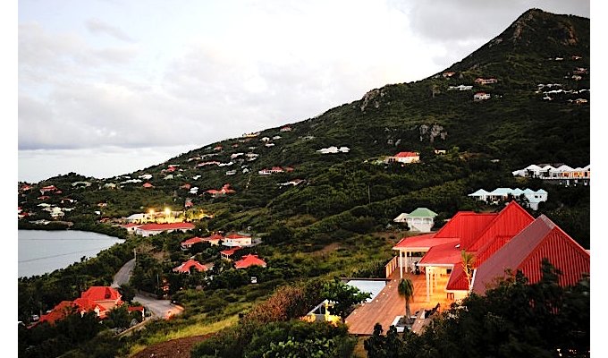 Location Villa de Luxe à St Barth avec piscine privée et Vue Mer sur les hauteurs de Grand Cul de Sac - Caraibes - Antilles Françaises