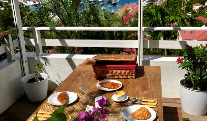 Location Appartement à St Barth, Vue sur la mer et le port de Gustavia - Caraibes - Antilles Françaises