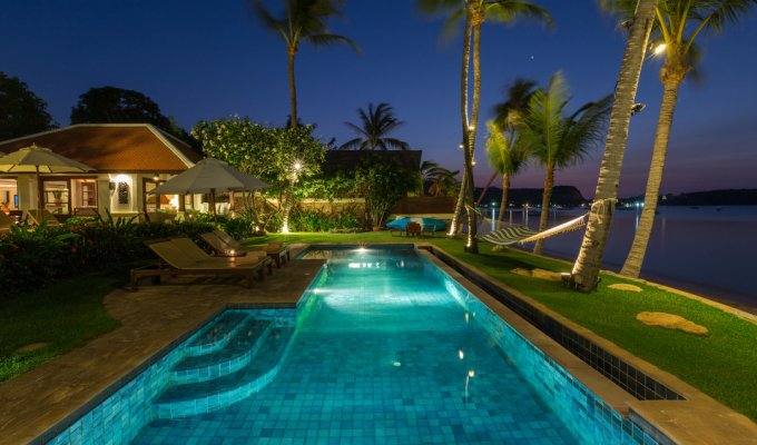 Location de Vacances Thailande, Villa avec piscine, au bord de la plage, Koh Samui.
