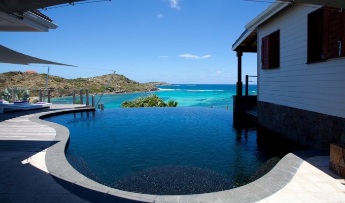 Location Villa de Luxe à St Barth avec piscine privée surplombant le lagon de Petit Cul de sac - Domaine privé du Levant - Caraibes - Antilles Françaises