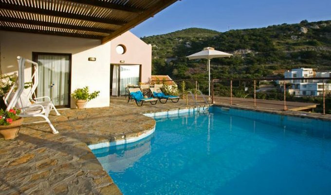 Location villa Crete, avec piscine privée, pour des vacances en Grèce.