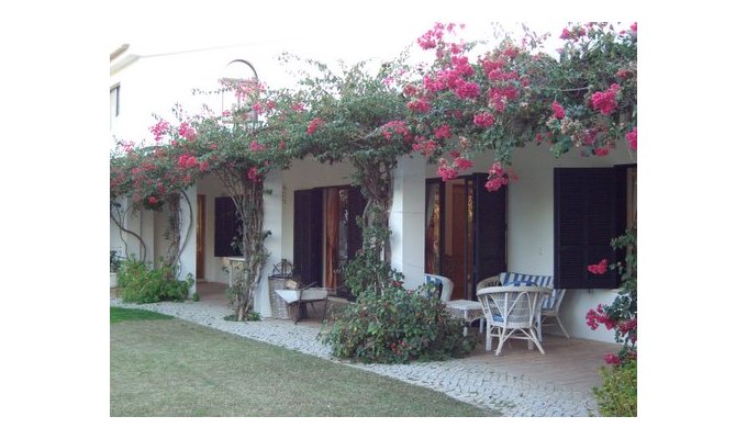 Villa de luxe, location de vacances avec piscine privée chauffée.