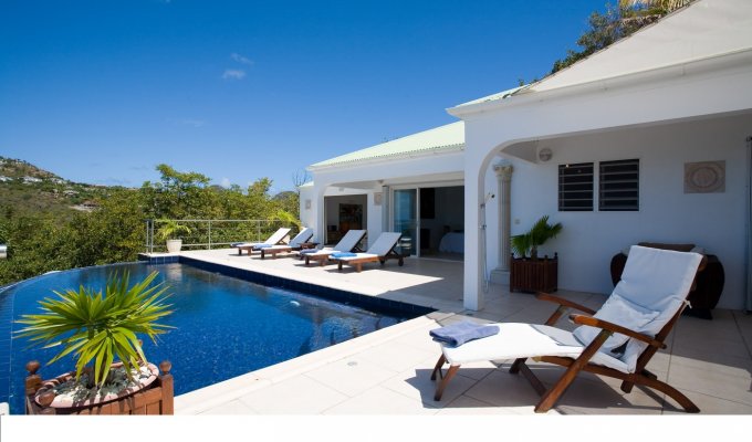 Location Villa de Luxe à St Barth avec piscine privée et Vue Mer sur les hauteurs de St Jean - Caraibes - Antilles Françaises