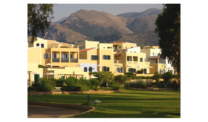 Votre Séjour en Crète, en hébergement 8j/7 nuits à l'hôtel en demi-pension en chambre Standard avec vue sur la montagne. A PARTIR DE 613€/pers.
