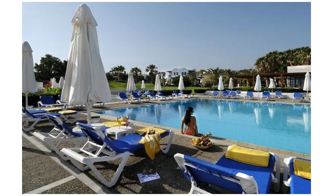 Votre Séjour en Crète, en hébergement 8j/7 nuits à l'hôtel en demi pension, en Bungalow. A PARTIR DE 387€/pers. 