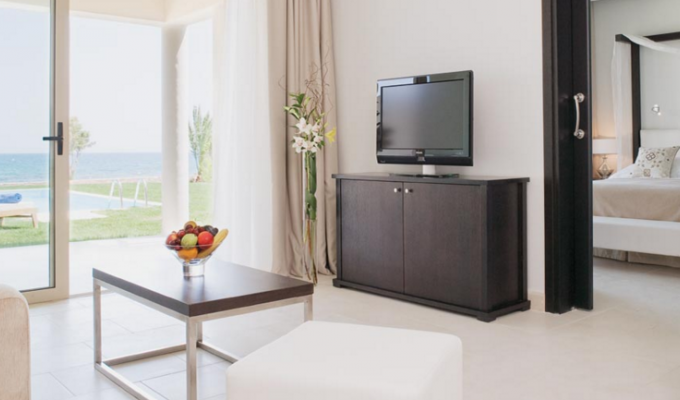 Votre Séjour en Crète, en hébergement 8j/7 nuits à l'hôtel en demi pension en chambre avec vue sur la mer. A PARTIR DE 419€/pers. 