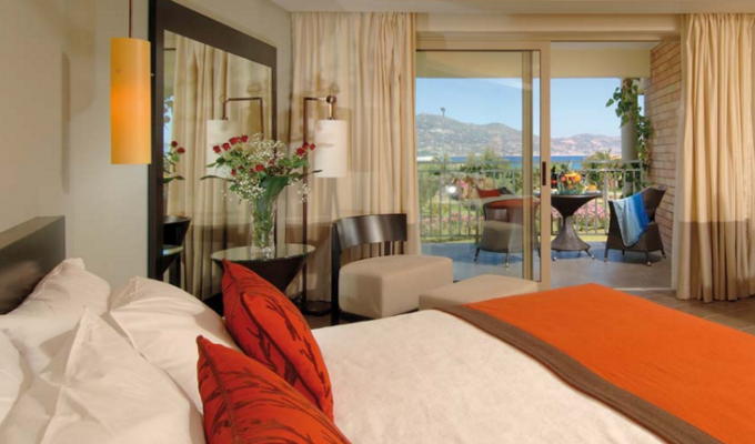 Votre Séjour en Crète, en hébergement 8j/7 nuits à l'hôtel en demi pension en chambre avec vue sur la mer. A PARTIR DE 419€/pers. 