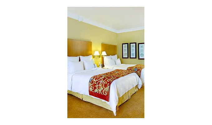 Votre Séjour en Grèce, en hébergement 8j/7 nuits à l'hôtel avec petit déjeuner en chambre standard. Hôtel Ledra Mariott