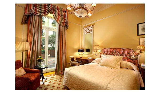 Votre Séjour en Grèce, en hébergement 8j/7 nuits à l'hôtel avec petit déjeuner en chambre classique. Hôtel Grande Bretagne