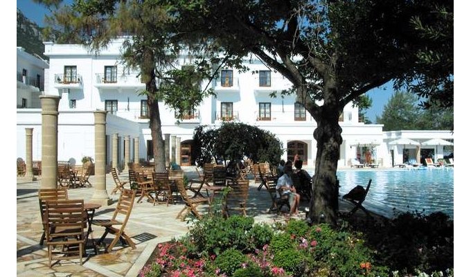Votre Séjour en Grèce, en hébergement 8j/7 nuits à l'hôtel en demi-pension en chambre avec vue sur la montagne, transfert Aéroport. HOTEL GALINI & SPA RESORT 