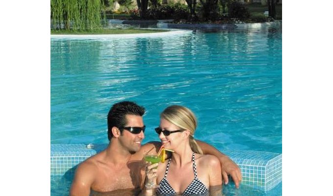 Votre Séjour en Grèce, en hébergement 8j/7 nuits à l'hôtel en demi-pension en chambre avec vue sur la montagne, transfert Aéroport. HOTEL GALINI & SPA RESORT 