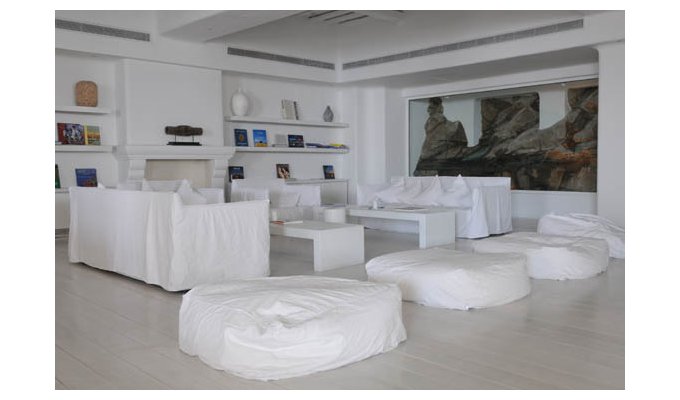 Votre Séjour dans les Cyclades, en hébergement 8j/7 nuits à l'hôtel avec petit déjeuner en chambre Classique. Hôtel Cavo Tagoo 