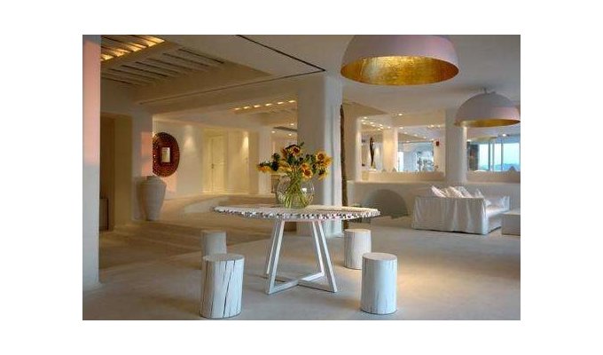 Votre Séjour dans les Cyclades, en hébergement 8j/7 nuits à l'hôtel avec petit déjeuner en chambre Classique. Hôtel Cavo Tagoo 