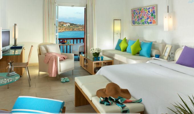 Votre Séjour dans les Cyclades, en hébergement 8j/7 nuits à l'hôtel avec petit déjeuner chambre classique vue jardin. Hôtel Petasos Beach Resort & Spa.