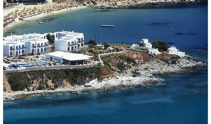Votre Séjour dans les Cyclades, en hébergement 8j/7 nuits à l'hôtel avec petit déjeuner chambre classique vue jardin. Hôtel Petasos Beach Resort & Spa.