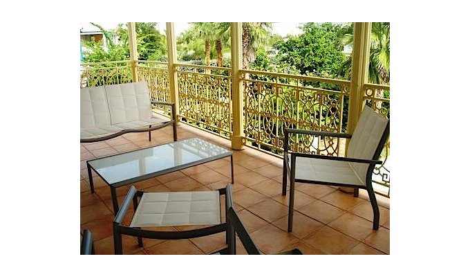 Location Villa à St Martin dans le Village de Baie Orientale avec piscine privative - 2 min à pieds de la plage - Caraibes - Antilles Françaises
