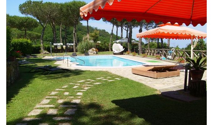 Location Villa de Luxe avec piscine privée sur les hauteurs de la région de Sorrente avec vue mer - Italie