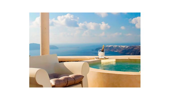 Votre Séjour en Grèce, en hébergement 8j/7 nuits à l'hôtel avec petit-déjeuner en chambre senior avec vue sur la mer. Hôtel Rocabella Resort & Spa.
