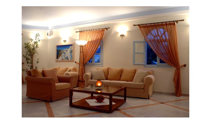 Votre Séjour dans les Cyclades, en hébergement 8j/7 nuits à l'hôtel avec petit déjeuner en chambre Standard. Aegean Plaza Hotel.