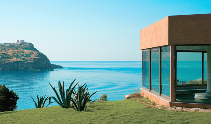 Votre Séjour près d'Athènes, en bord de mer, en hébergement 8j/7 nuits à l'hôtel avec petit déjeuner en bungalow avec vue sur la mer. Grecotel Cap Sounion.