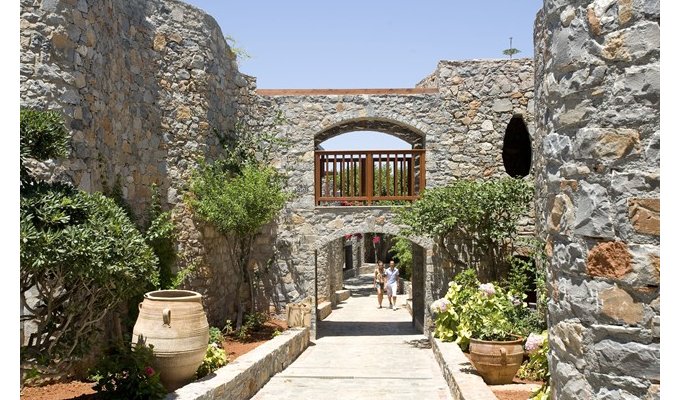 Votre Séjour en Crète, en hébergement 8j/7 nuits en chambre avec vue sur jardin en formule Tout compris. Ikaros Beach Resort & Spa.	
