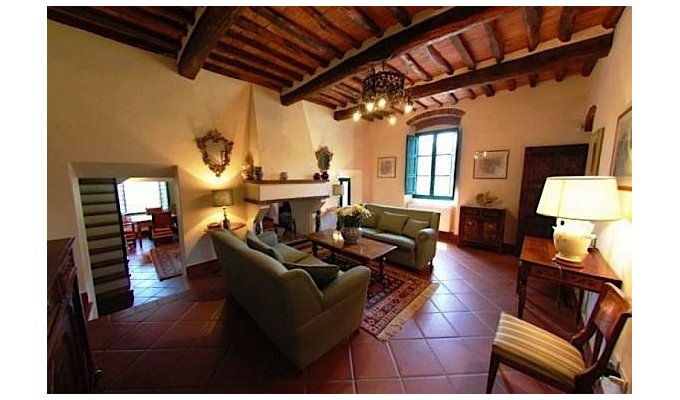 Location Villa du XVIIIe Siècle avec piscine privée sur les collines près de Pistoia en Toscane - Italie
