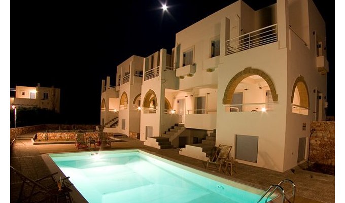 Location Villa dans un complexe Hôtelier, avec piscine. Hébergement 3 - 5 pers.