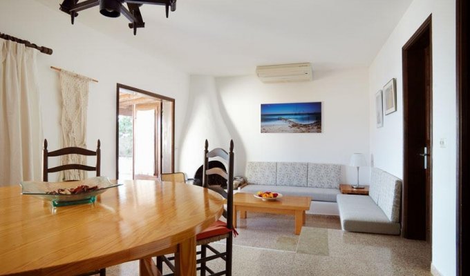 Location Villa de Luxe Ibiza Piscine Privée Bord de Mer Cala Codolar Iles Baléares Espagne