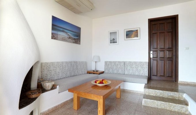 Location Villa de Luxe Ibiza Piscine Privée Bord de Mer Cala Codolar Iles Baléares Espagne
