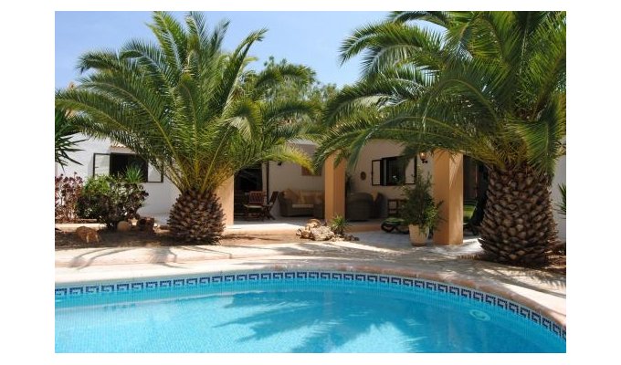 Location Villa Ibiza Piscine Privée Bord de Mer Porroig Iles Baléares Espagne