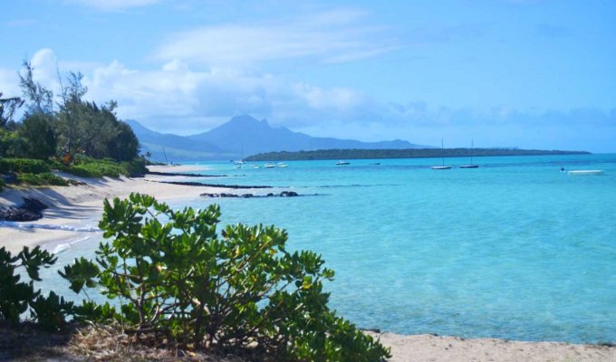 Location Villa Ile Maurice pieds dans l'eau  avec terrasse proche Pointe D'Esny