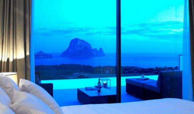 Location Villa de Luxe Ibiza Piscine Privée Bord de Mer Cala Carbo Iles Baléares Espagne