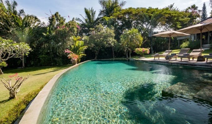 Indonesie Bali Location Villa Umalas proche de la plage avec piscine privée et personnel