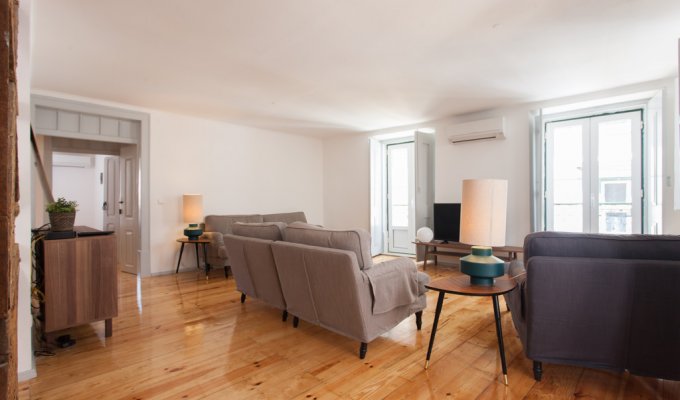 Location Appartement Portugal Lisbon Bairro Alto avec balcon près de la gare Rossio