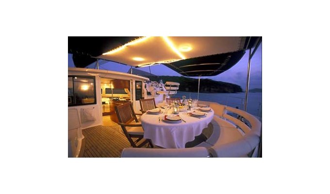 Location Catamaran avec équipage en Sardaigne