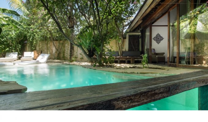 Location villa Bali Seminyak piscine privée au bord de la mer   