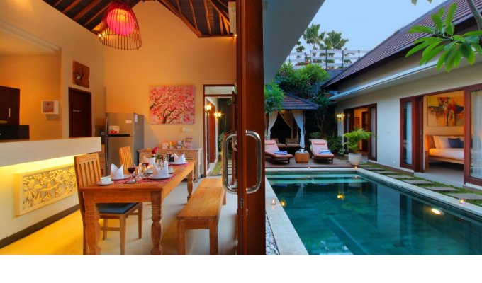 Location villa Bali Seminyak piscine privée proche de la mer avec personnel  