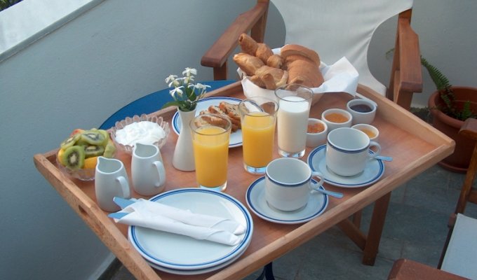 Votre Séjour dans les Cyclades, en hébergement 8j/7 nuits à l'hôtel avec petit déjeuner en chambre standard et transferts Maritimes. 