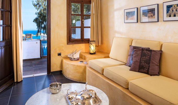 Votre Séjour en Grèce, en hébergement 8j/7 nuits à l'hôtel avec petit déjeuner en chambre standard. 