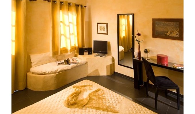 Votre Séjour en Grèce, en hébergement 8j/7 nuits à l'hôtel avec petit déjeuner en chambre standard. 