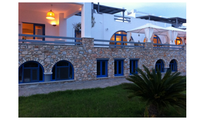 Votre Séjour dans les Cyclades, en hébergement 8j/7 nuits à l'hôtel en formule petit-déjeuner en chambre standard.