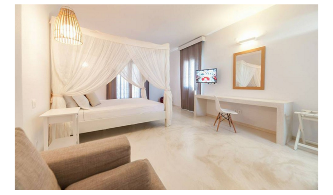 Votre Séjour dans les Cyclades, en hébergement 8j/7 nuits à l'hôtel en formule petit-déjeuner en chambre standard.